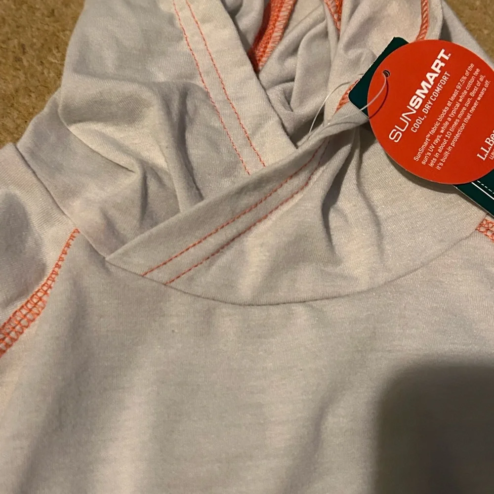 L.L. Bean boys size L (14-16) lightweight “Sunsmart” shirt with hood - Picture 4 of 7